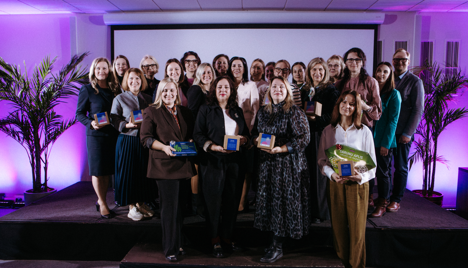 Godināti ģimenei draudzīgi darba devēji un Latvijas Goda ģimenes apliecības programmas dalībnieki